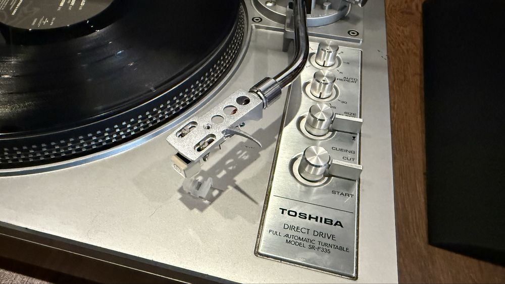 amplificador technics SU-V450 e giradiscos toshhiba