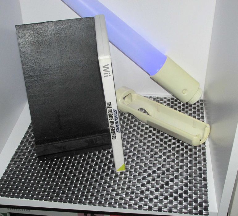 Star Wars The Force Unleashed Wii + Lightsaber