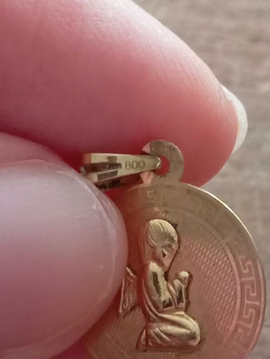 Pendente em ouro devidamente contrastado