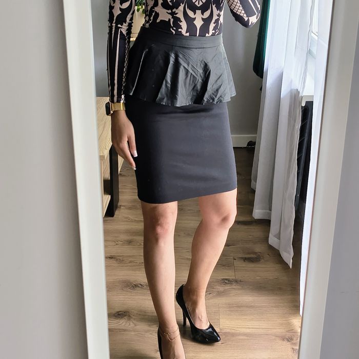 Czarna spódniczka mohito baskinka