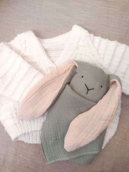 Personalizowany zajączek króliczek z imieniem muślinowa pieluszka sz