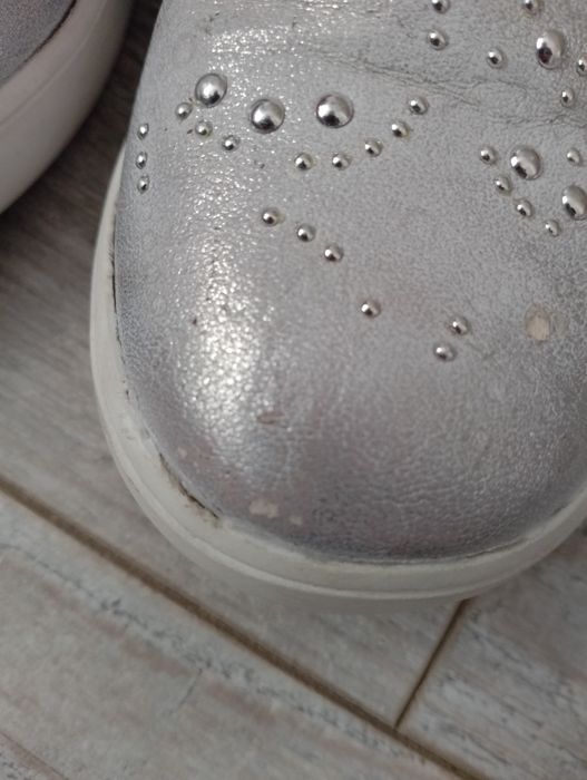 Buty wsuwane dla dziewczynki 30
