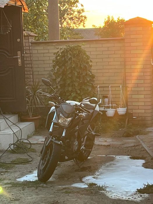 Продам Honda cb250f