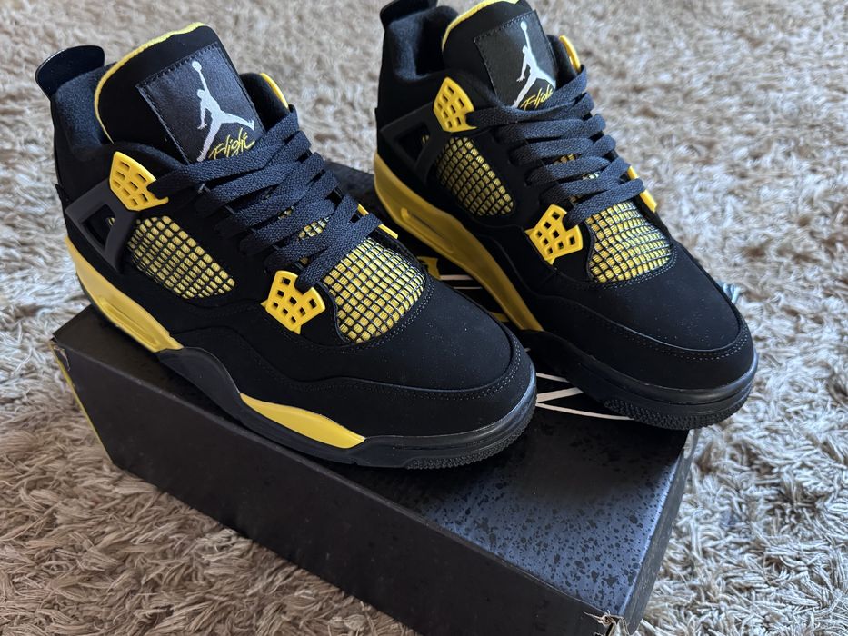 Jordan 4 Yellow Thunder