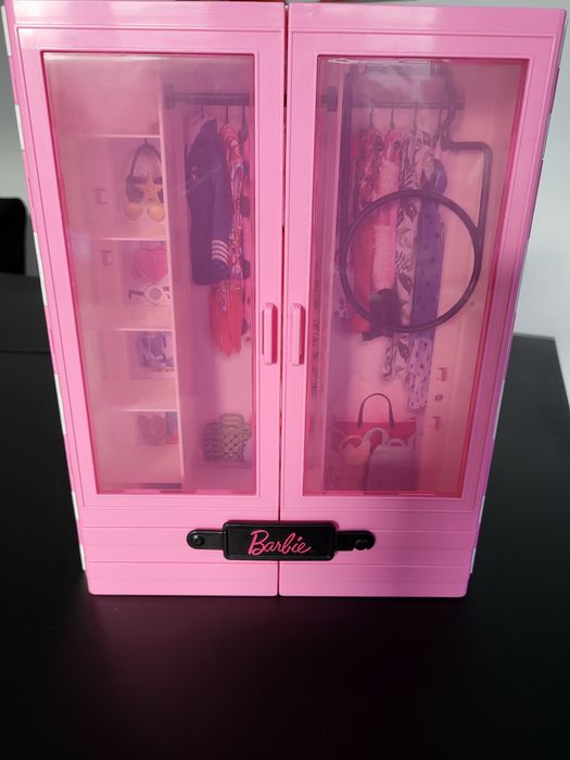 Szafa na ubrania Barbie