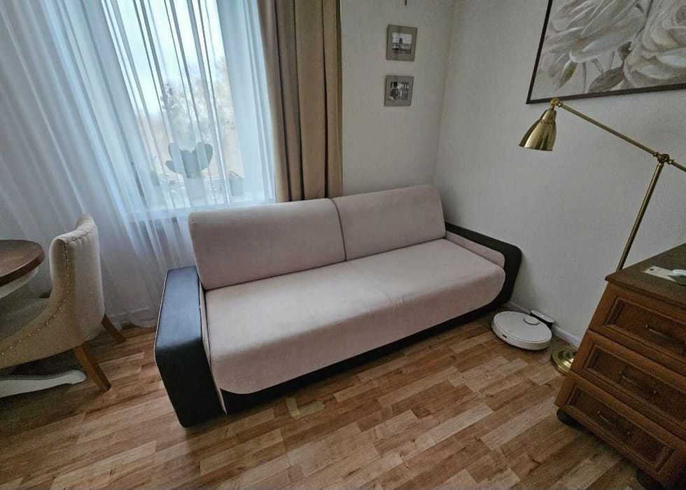 Kanapa z funkcją spania i pojemnikiem na pościel (AGATA Meble)