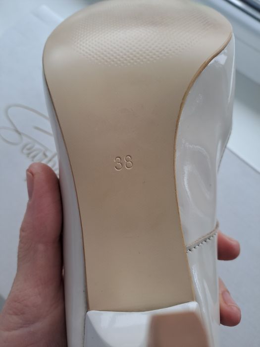 Фірмові туфлі 38