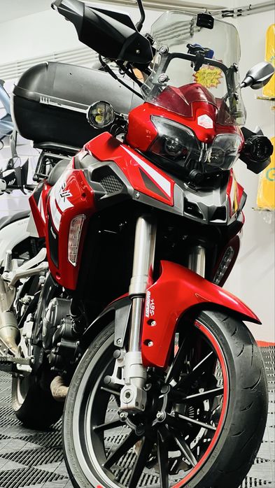 Benelli TRK 251