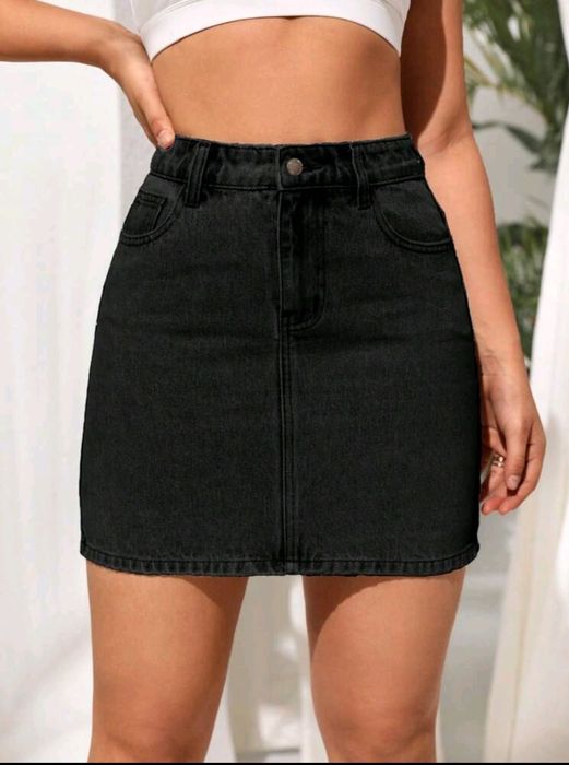 Czarna spódnica damska