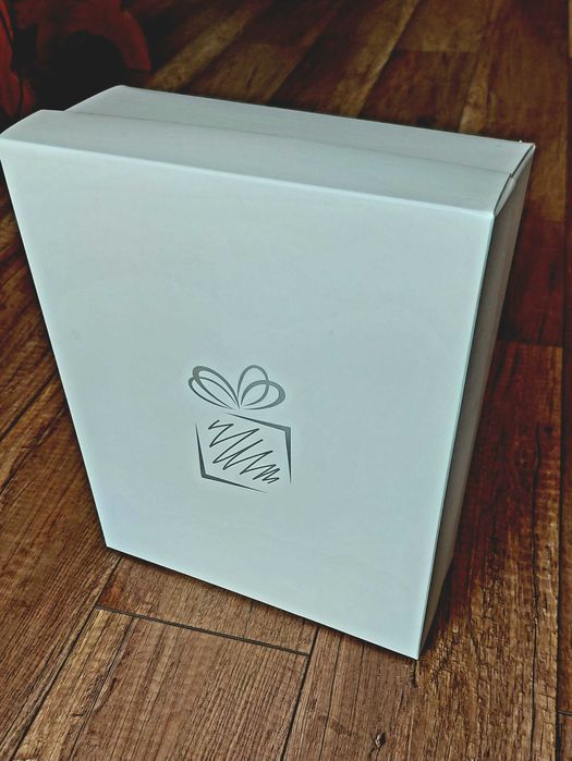 Termos wraz z kubkiem termicznym do kawy, herbaty