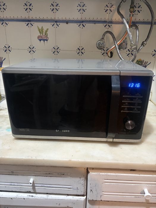 Micro-ondas Samsung com Grill + Ceramic Inside