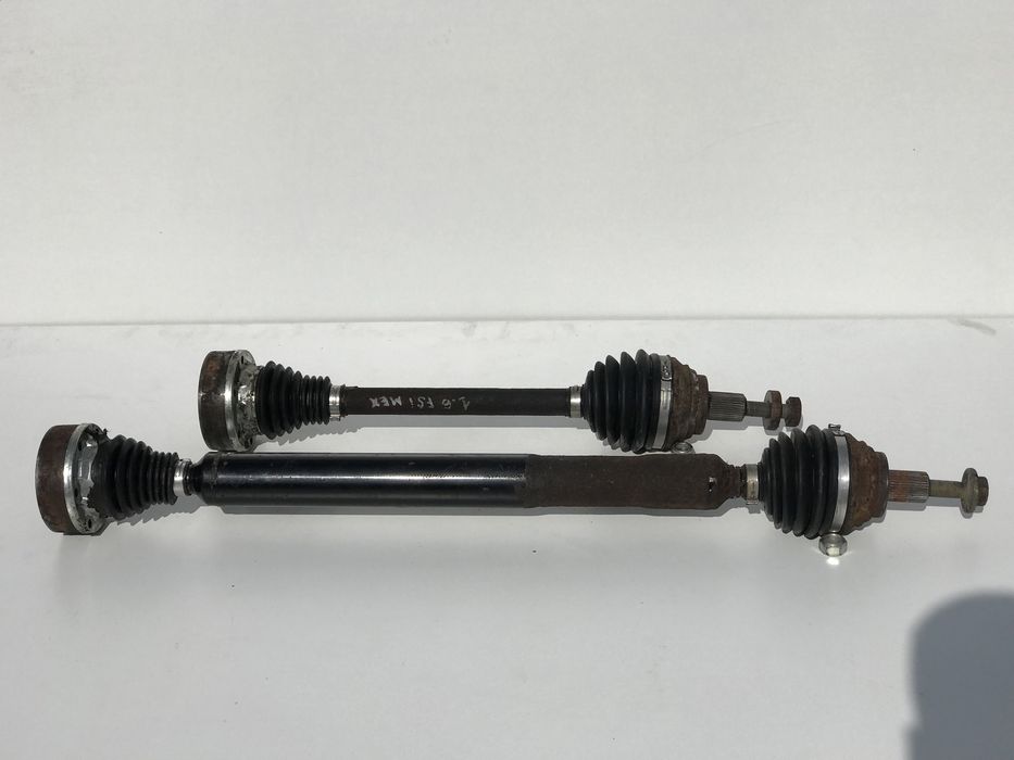 Полуось шрус полуосі Passat B6 1.6 FSI полуось Пассат Б6 1.6 бензин