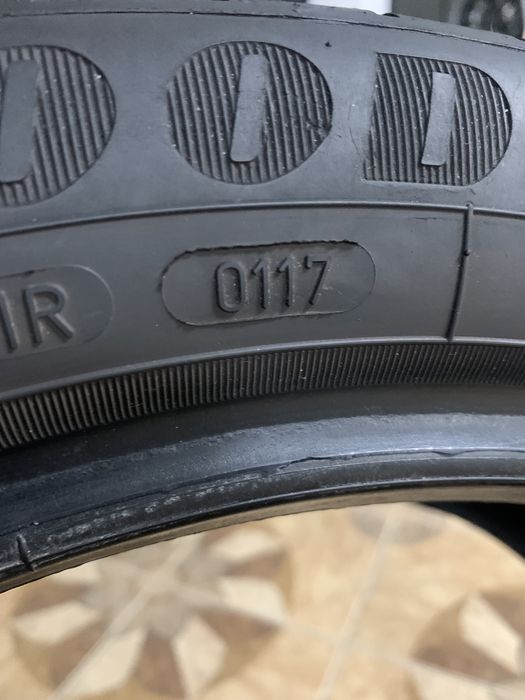 Пара літніх шин 205/50/17 93V GOODYEAR EFFICIENT GRIP performance