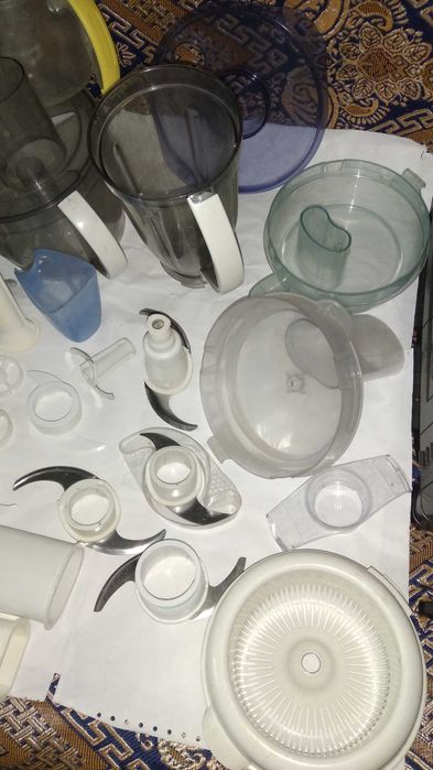 Продам запчастини від кухонного комбайну Філіпс