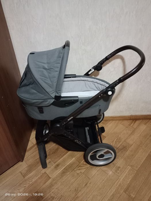 ДУЖЕ ТЕРМІНОВО! У зв'язку з переїздом ПРОДАМ  Коляску   Mutsy Evo 2 в 1