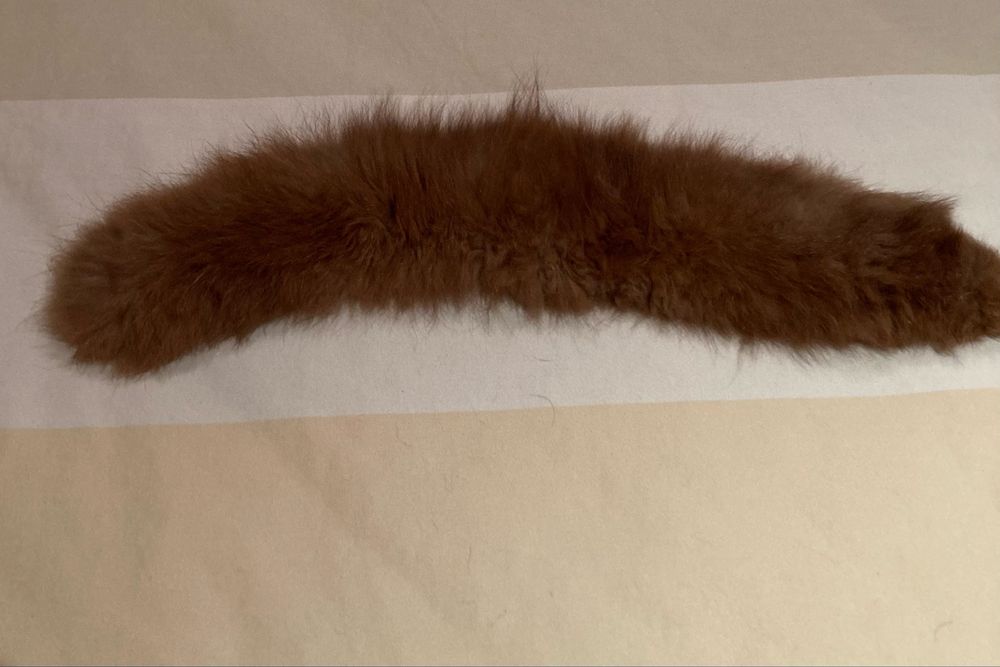 Gola em PELE  verdadeira de CARNEIRO