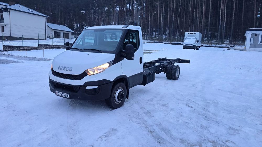 Iveco Daily  Iveco Daily 70C17 • Rama do zabudowy • 170 KM • 300 000 km • Manual •