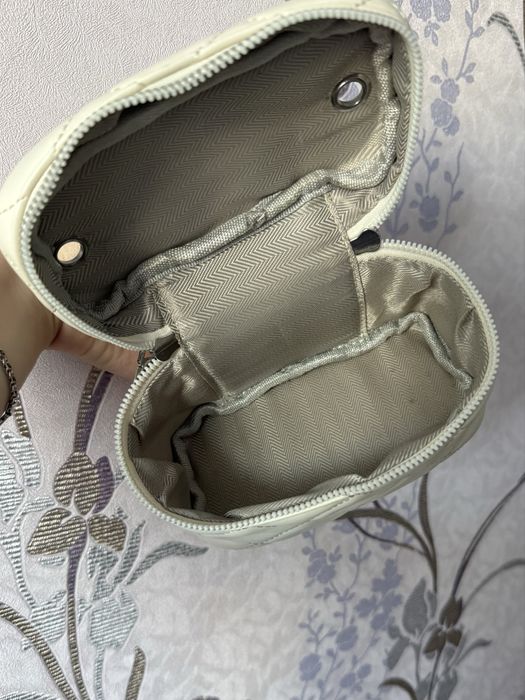 Жіноча Маленька молочна сумка (косметичка)