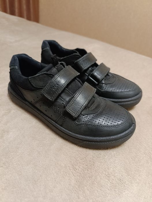 Туфлі ессо на хлопчика 35 р.