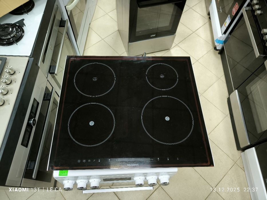 Індукційна індукція индукционная  варильна поверхн