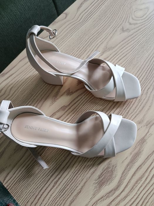 Buty damskie sandałki