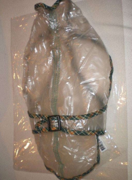 Dois fatos impermeáveis p/ cão ou gato, tam. XS
O verde