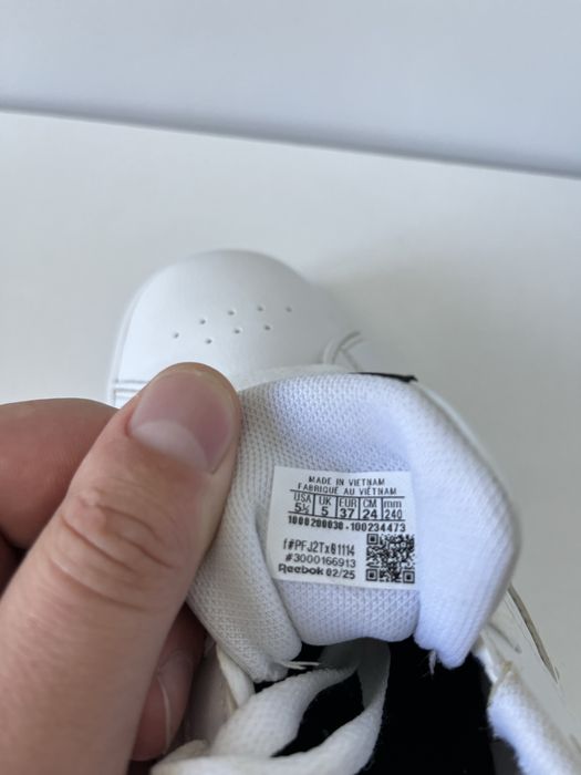 Білі шкіряні кросівки Reebok 37 (24см )