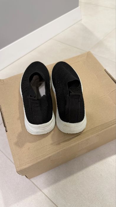 Кросівки на дівчинку