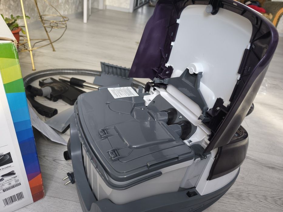 Пилосос миючий, пылесос моющий Bosch BWD41740