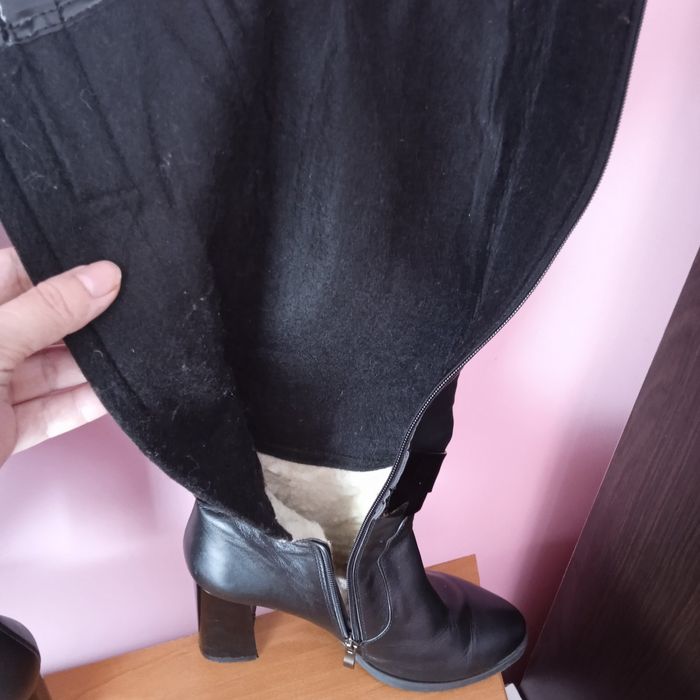 Продам взуття шкіряне зимове.