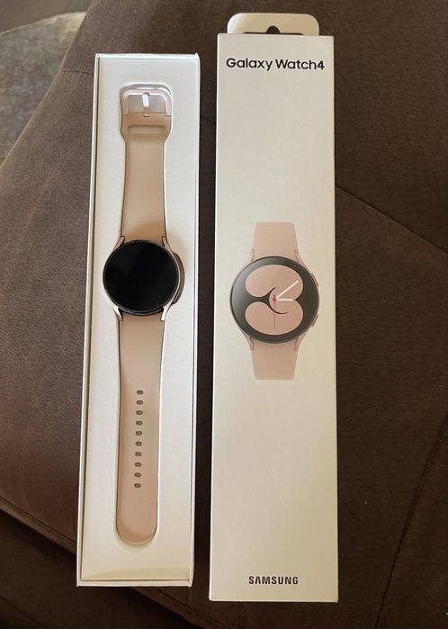 Смарт Годиник Galaxy Watch4