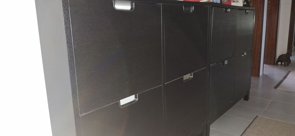 Sapateira castanha ikea