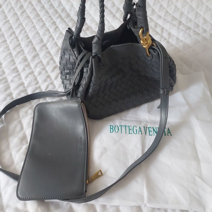 NOWA torebka szara pleciona  Bottega z kosmetyczką