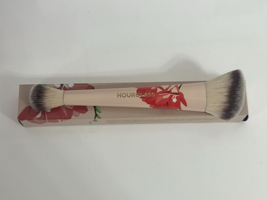 Hourglass - pędzel do makijażu lighting edit brush II - deer , raz użyty