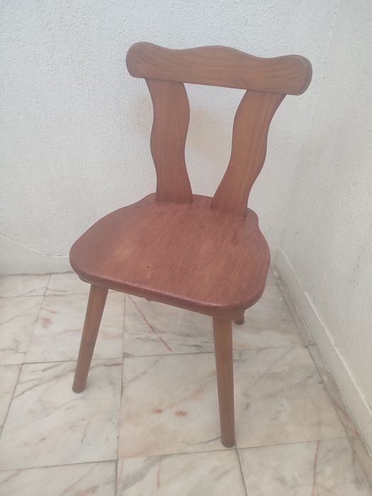Cadeira Rustica em madeira maciça de Pinho
