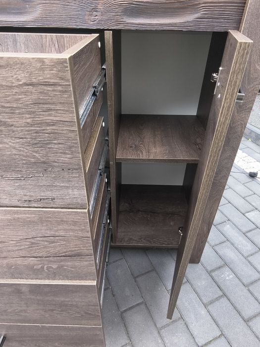 Komoda z podświetleniem led  i stolik