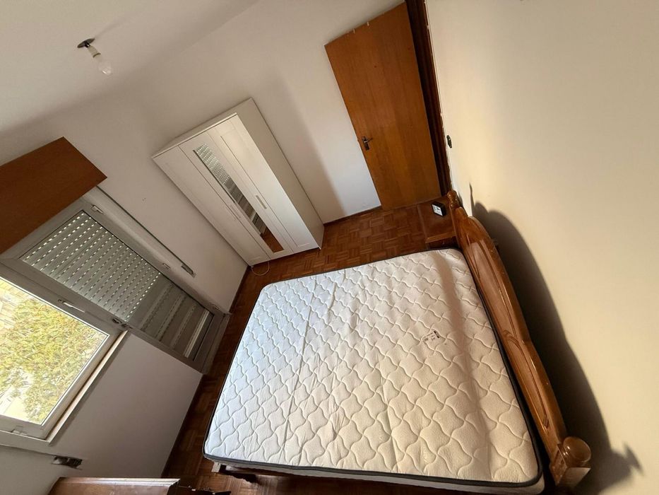 Quartos para arrendamento (Individual, casal e partilhado).