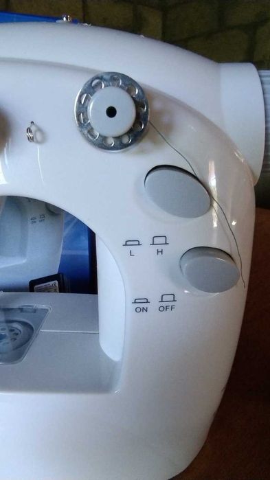 портативна швейна машинка Mini Sewing Machine FHSM-203