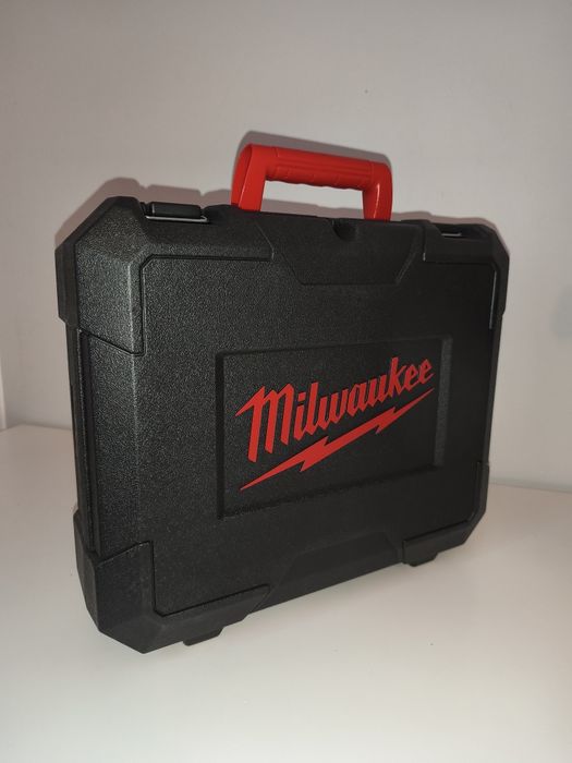 Milwaukee M18 BPP2Q-402C 18V 2 x 4.0Ah Li-Ion  wkrętarka + zakrętarka