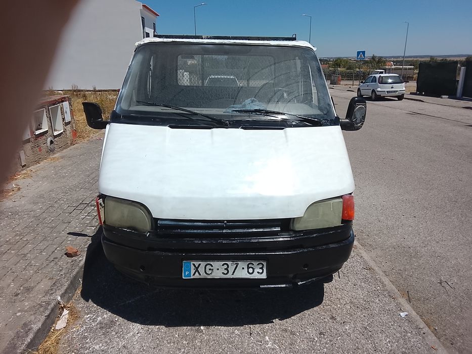 Carrinha de caixa aberta476702957938288641