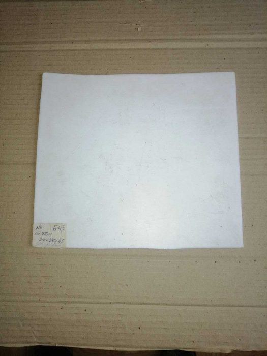 Фторопласт листовой толщиной от 3,5мм до 4мм.