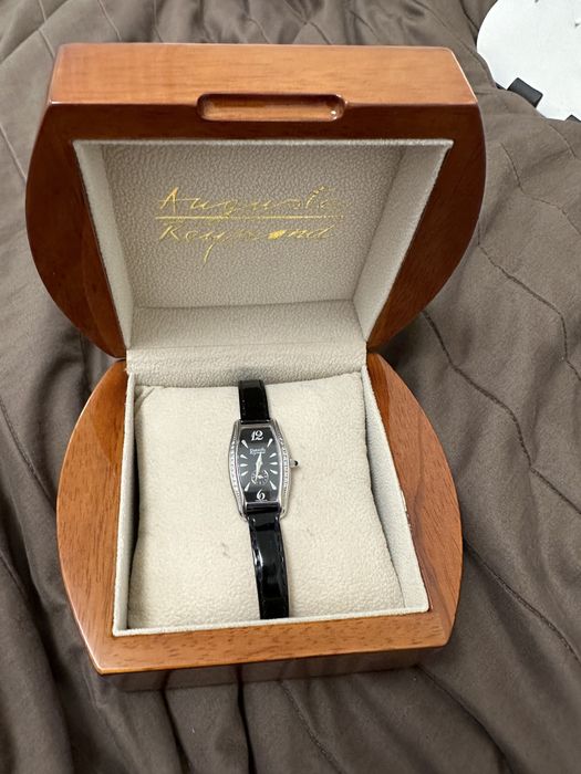 Годинник Auguste reymond жіночий з сапфірами і кристалами