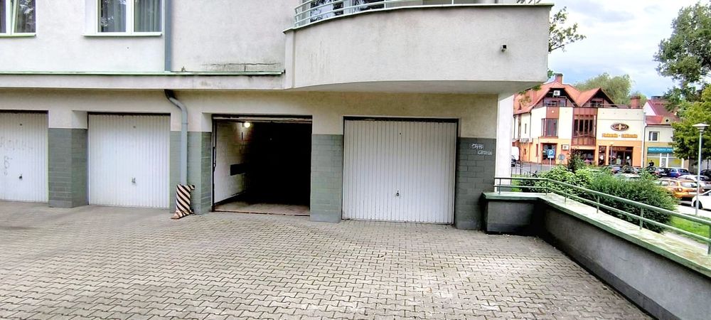 Do wynajęcia duży garaż/magazyn centrum Zielona Góra ul Wojska Polskiego - Więcej