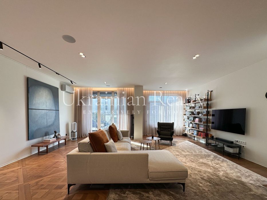 Продаж квартири з терасою 250 м²  ЖК A-52. Січових Стрільців, 44а