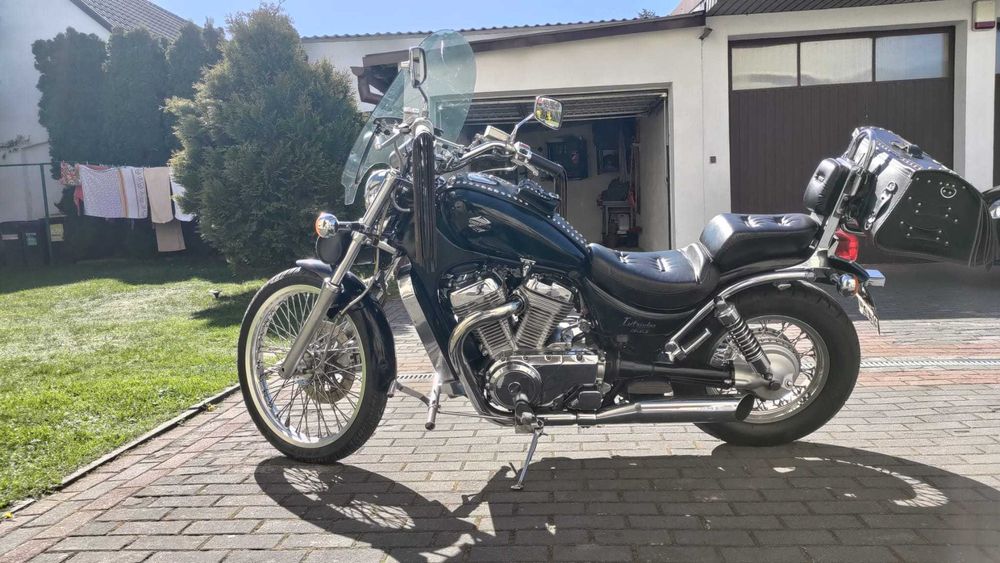 Suzuki Intruder VS 800