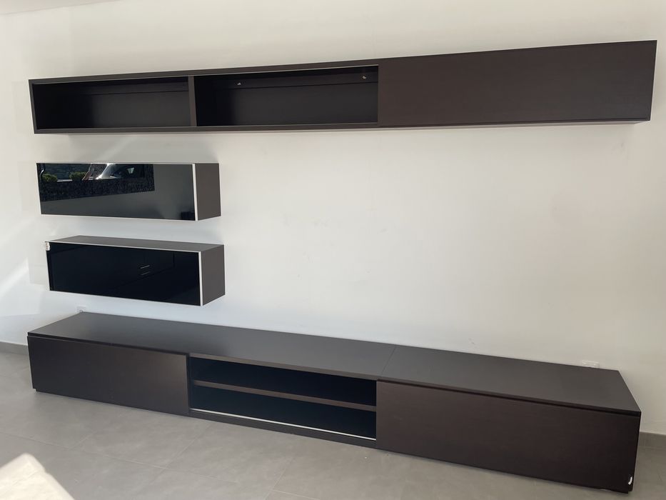 Móvel TV 3.60 em wengue e vidro preto