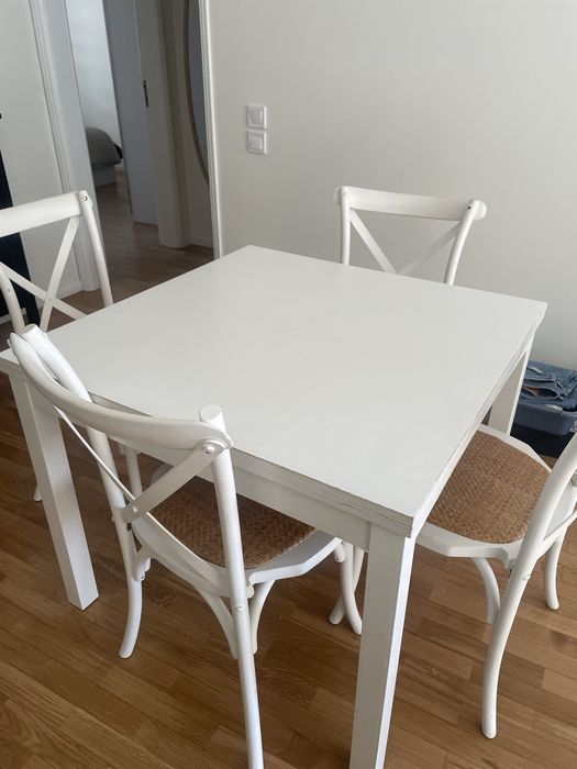 IKEA Extendable Table64730136576003120