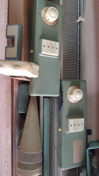 Máquina de Tricotar SINGER vintage
