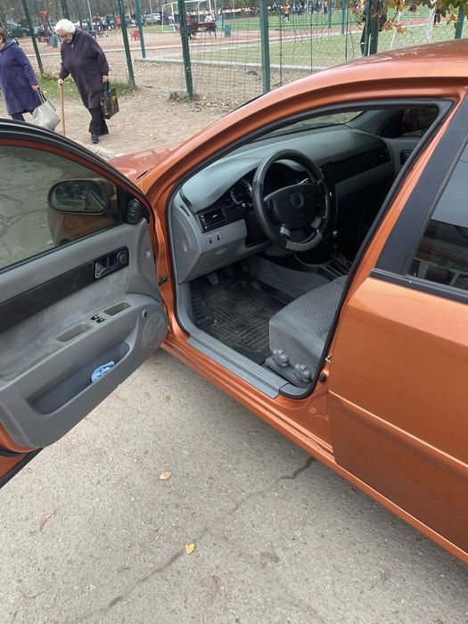 Продам Chevrolet Lacetti 1.8 2006 год