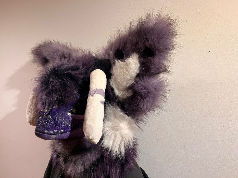 Fioletowa maska Furry